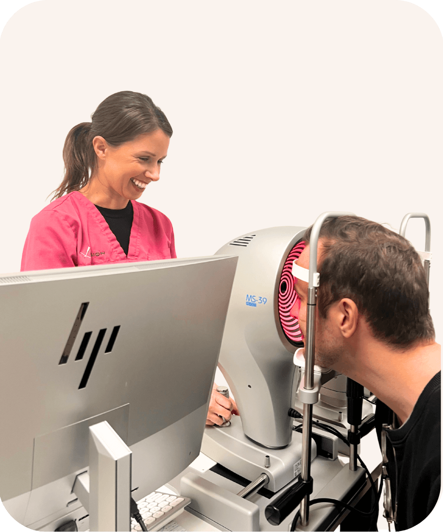 Patient hos X-Vision Øjenklinik